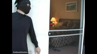 Маскарадные мужчины трахнули меня или нашли меня