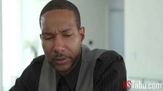 Ebony Stepdaughter Anataka Daddy Kutibu Yake Kama Mwanamke