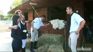 Da đen, Lucy Belle - Đôi chết tiệt Của Nóng Đít