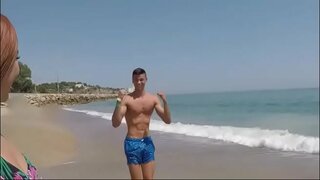 Jong Kitty is Lief daarvan hou om te bang ouens in die middel van die land!