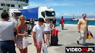 Тегін секс-фильмдер - арасында, пароммен және қонақ үй бар, Сара [пикапы ]