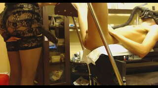 Guy Nyokot Gigantic Strapon Up-Na Burit